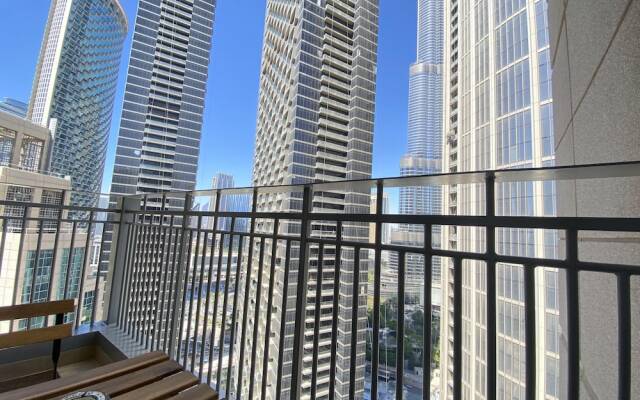 Lux BnB Standpoint Towers Burj & Fountain Views
