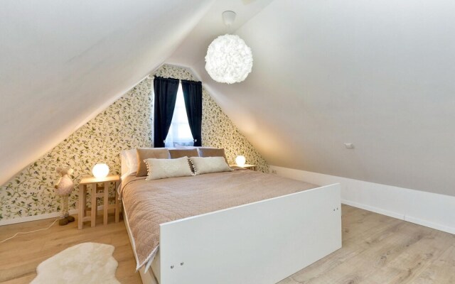 Beautiful Home in Stubicke Toplice With 2 Bedrooms, Wifi and Outdoor Swimming Pool