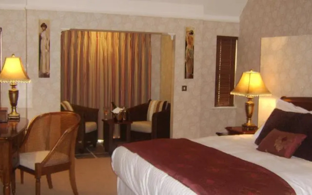 Red Cliff Lodge Restaurant and Seaview Suites