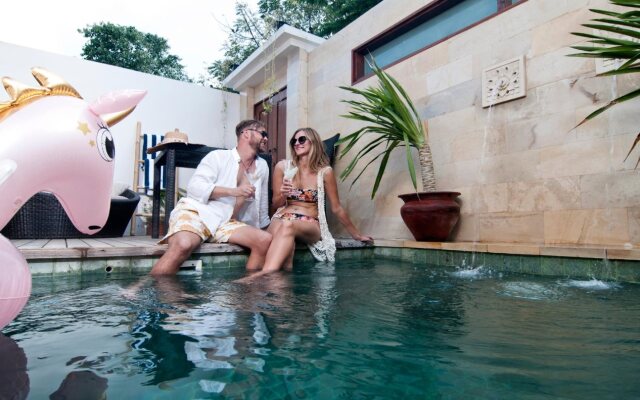 KeRensia Private Pool Villas