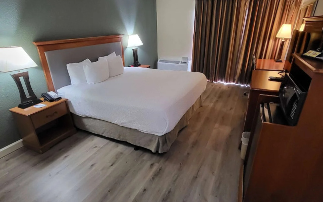 Hotel Monarchy & Suites