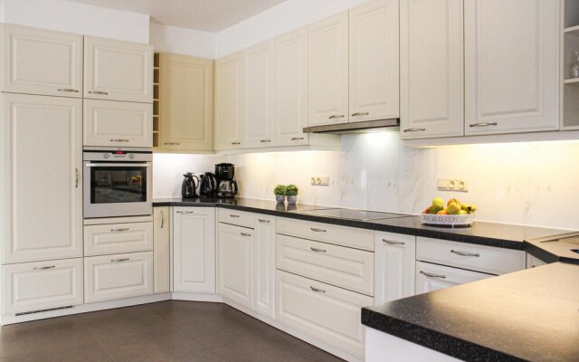 Amazing Home in Oostduinkerke With 3 Bedrooms and Wifi