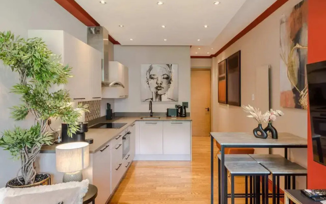 The Honourable - Bloomsbury Square By Frankie Says