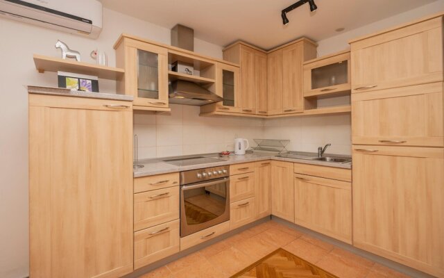 Awesome Apartment in Promajna With Wifi and 1 Bedrooms