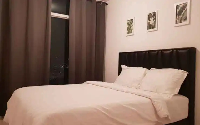 Alpine Room at TreePark City Apartemen