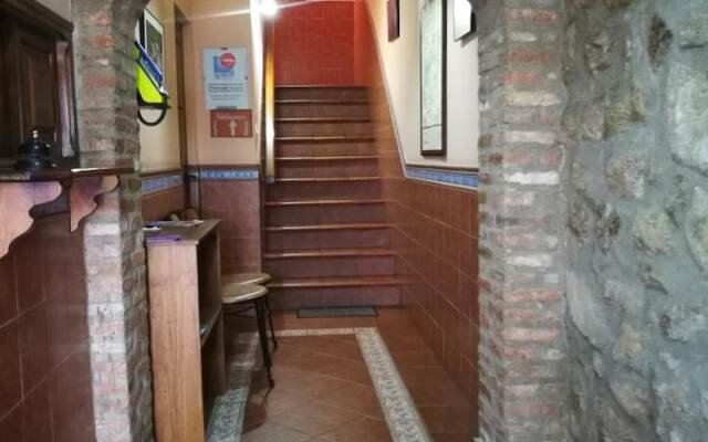 Hostal Hueso