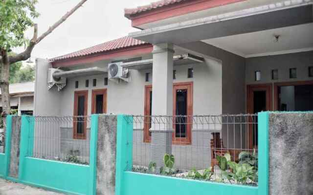 Kurnia Homestay By Symphony