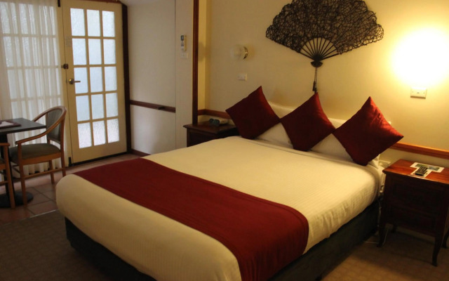 The 3 Explorers Motel