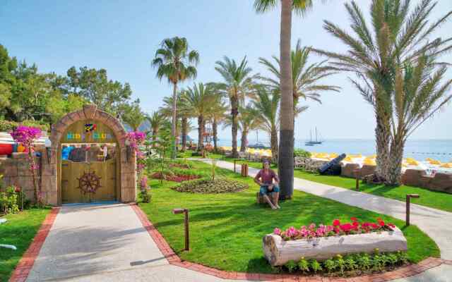 Pirate's Beach Club - Ultra All Inclusive