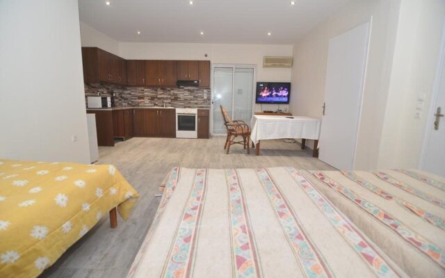 Hollywood Suites