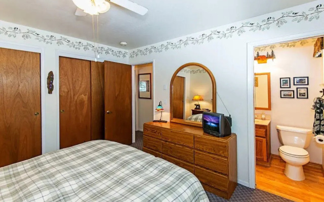 Cherry Hills Cabin - Sleeps 6, No Pets, Family Fun!