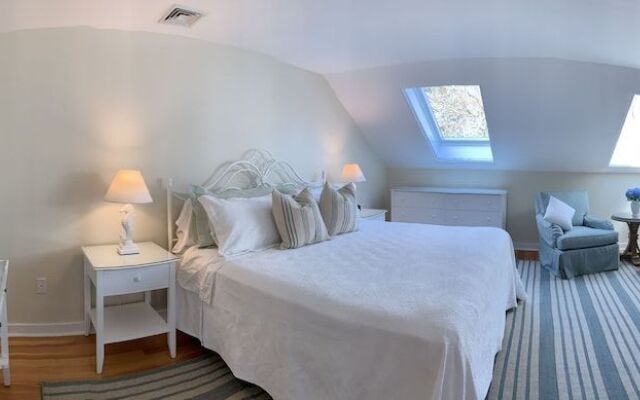 Lambert's Cove Hideaway