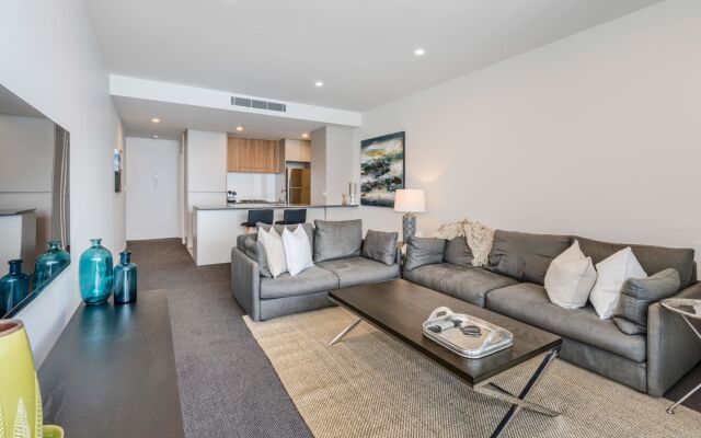 Arena, Unit A1205/75 Shortland Esplanade