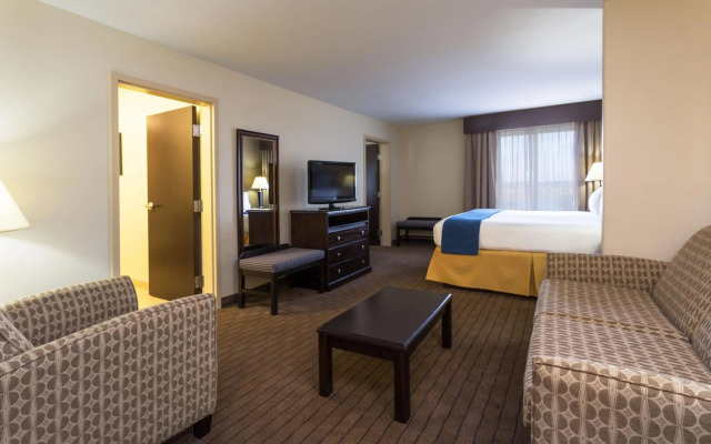 Holiday Inn Express and Suites Moultrie by IHG