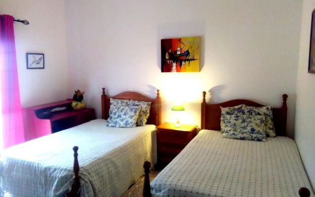 Villa Rua Tiradores Cortiça