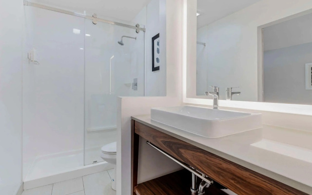 Country Inn & Suites by Radisson, Vallejo Napa Valley, CA