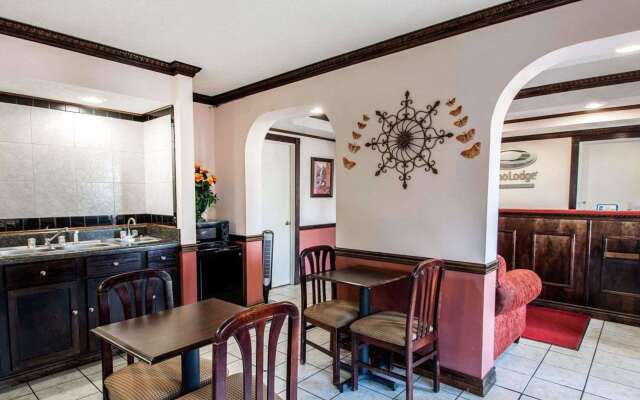 Econo Lodge Andalusia