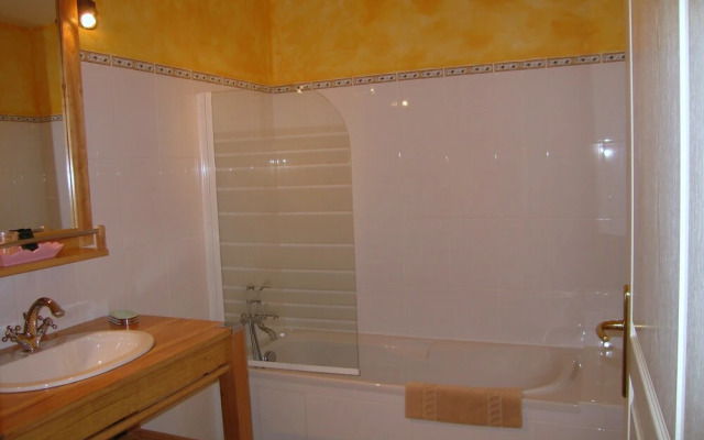 Hotel Le Manoir De La Barbacane