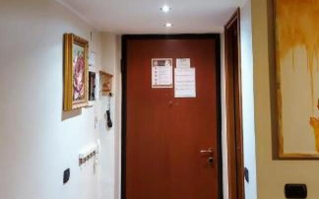 Stylish Boutique Apartment-City Center