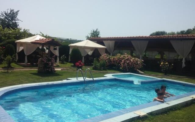 Sharkov Family Hotel