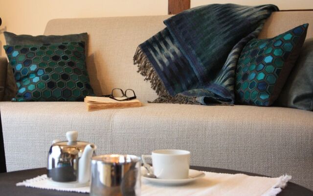 Les Enclos Bed and Breakfast