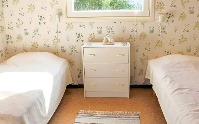 6 Person Holiday Home in Skummeslovsstrand