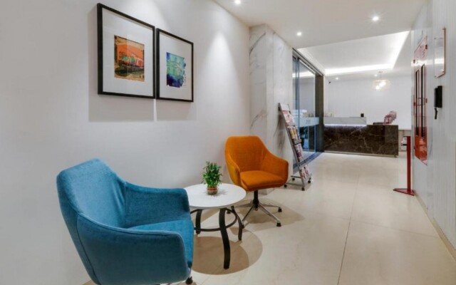 7 Apple Hotel Mahape