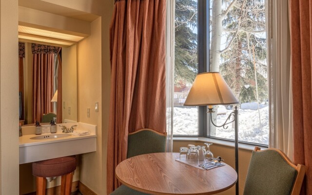 Cozy Pet-friendly King Studio In Mt. Crested Butte Condo - No Cleaning Fee! by RedAwning