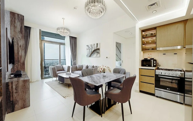 Stayis-Luxury 1 BR with City SkylineView