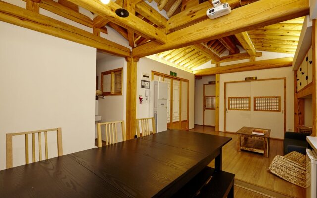 Hanok 24 guesthouse Gyeongbokgung