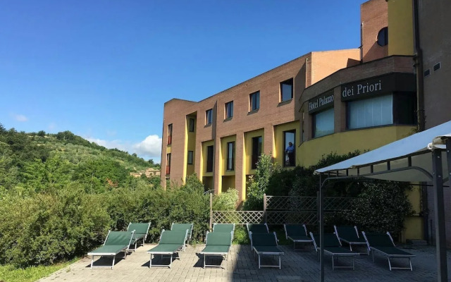 Al Palazzo dei Priori Hotel