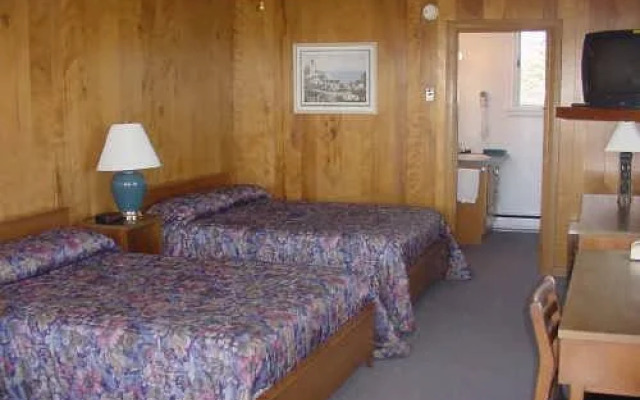 Lighthouse Inn at Pine Point