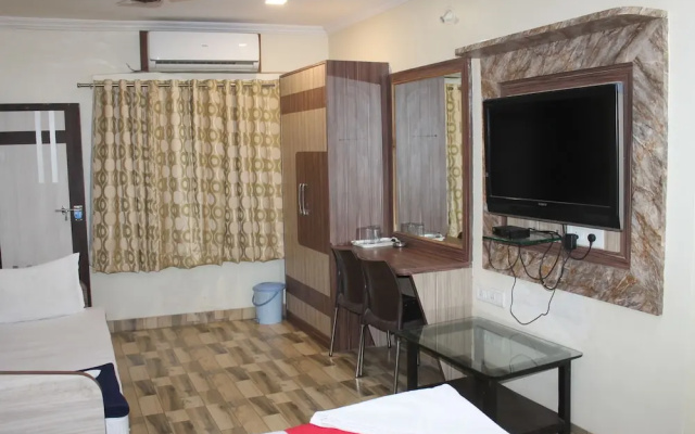 Hotel Mukesh residency