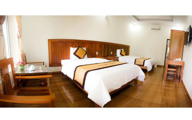 Hoa Binh Hotel
