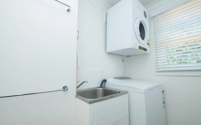 Sweet Caroline Sunny & Spacious Sleeps 6
