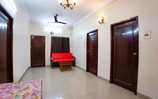 OYO 73610 Home Tree Service Apartment