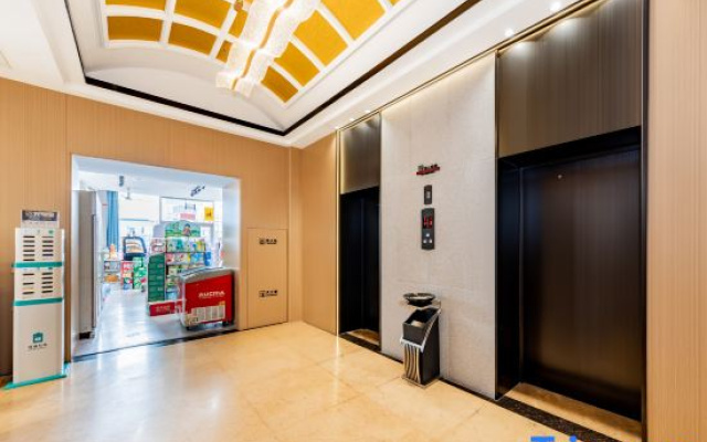 Golden Spring Select Hotel (Hohhot Xilongwangmiao Subway Station)