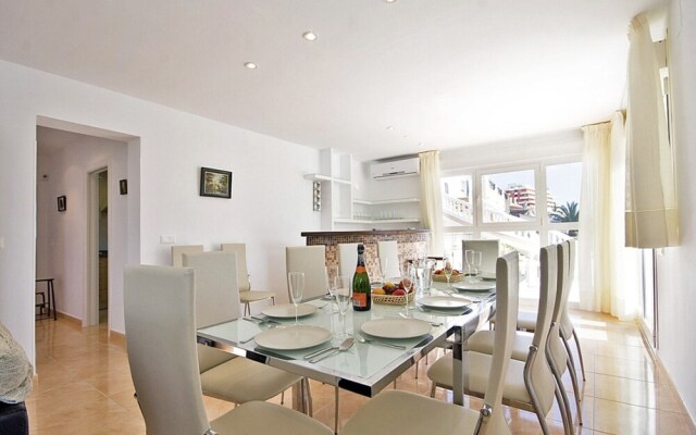 Villa - 6 Bedrooms with Pool and WiFi - 105005
