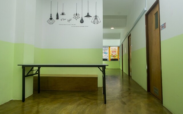 The Traveler Home by OYO Rooms