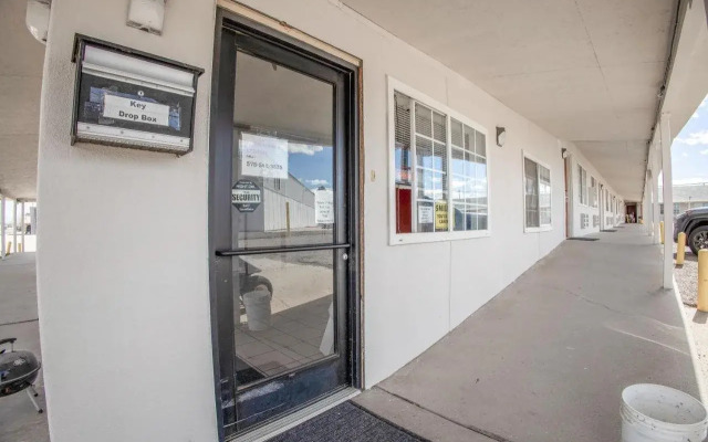 Holiday Motel, Lordsburg By OYO