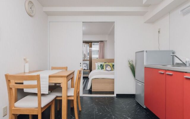 AFP Shimanouchi J Apartment