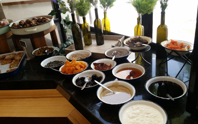 Gai Beach Resort Spa Hotel