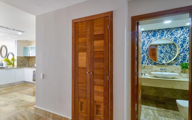 Luxury Beach Condo B-101 Costa Atlantica