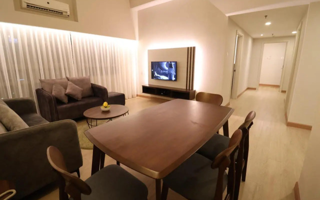 Crown Regency Serviced Suites