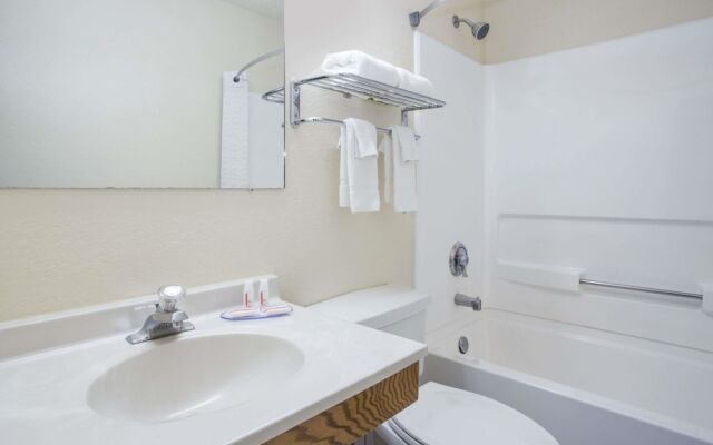 Super 8 By Wyndham Radford Va