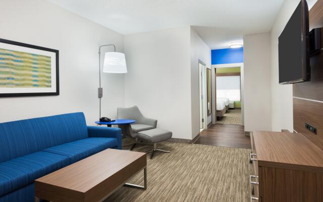 Holiday Inn Express & Suites Columbus Airport East, an IHG Hotel