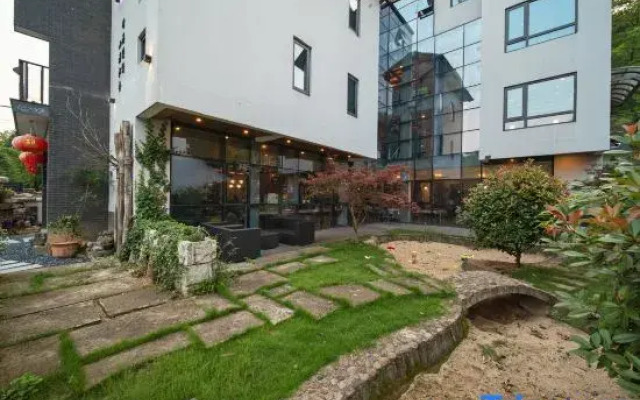 Anji Man Tun Ting Xin Shan Ye Xing Guang~Parent Child Vacation Homestay