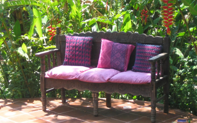 Hotel La Casa Rosa