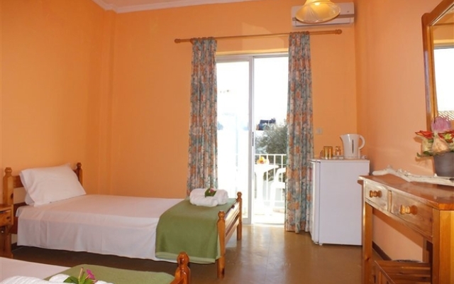Akis Rooms