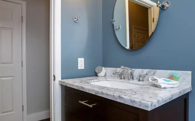 Printers Alley by YouRent